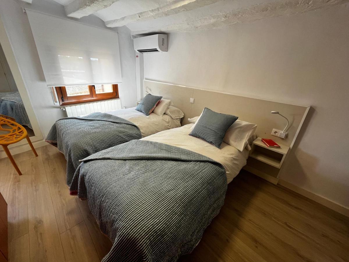 Apartaments Rurals Cal Parro, Batea Exterior foto